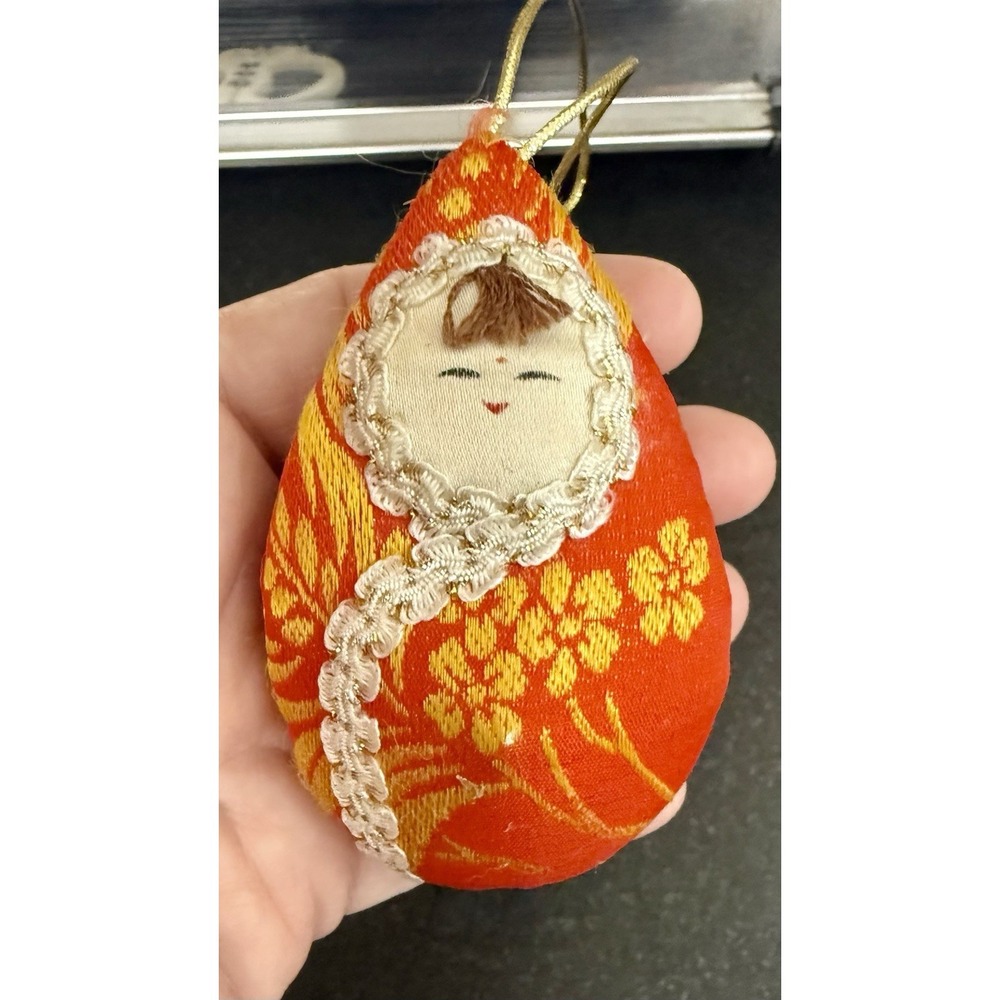 Vintage Asian Brocade Figural Travel Sewing Kit Scissors Thread Doll Case